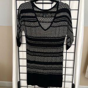 White House Black Market Black and Silver V-neck Tunic XS